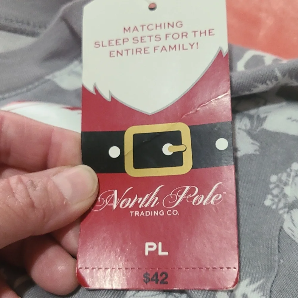 BRAND NEW! 2 Piece Pajama Set. - Picture 8 of 13